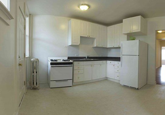 5th image of 4851 N Albany Ave APT 1
