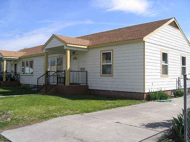 1st image of 1428/30 Mahan Ave