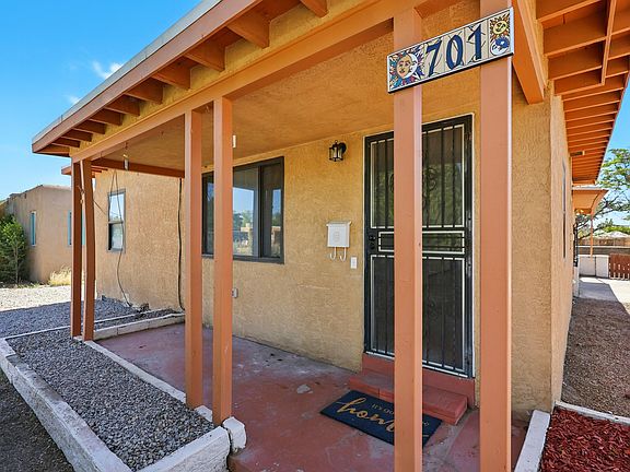 3rd image of 701 Cardenas Dr SE