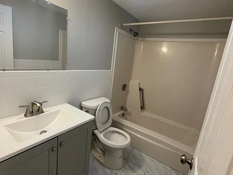369 Partridge St #B — Photo 7