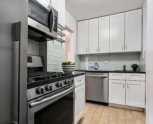5th image of 215 E 80th St APT 2G