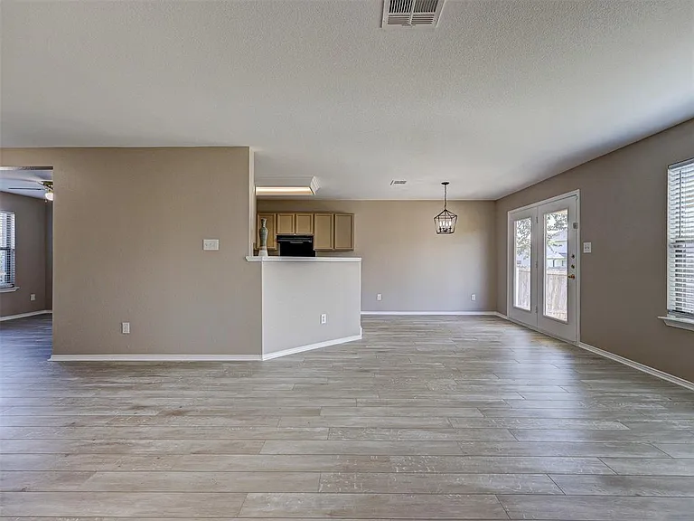3673 Texana Loop — Photo 8