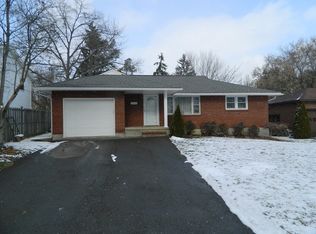 2721 Country Club Rd, Endwell, NY 13760