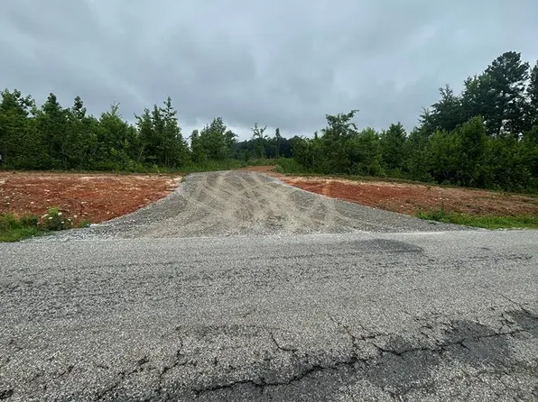 Kings Rd #B4, Green Bay, VA 23942