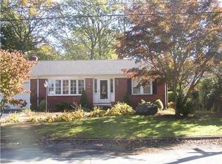 58 Monmouth Dr, Riverside, RI 02915