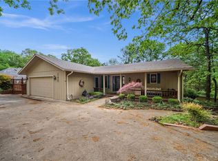 11920 White Oak Dr, Garfield, AR 72732