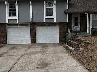6709 E 124th St, Grandview, MO 64030