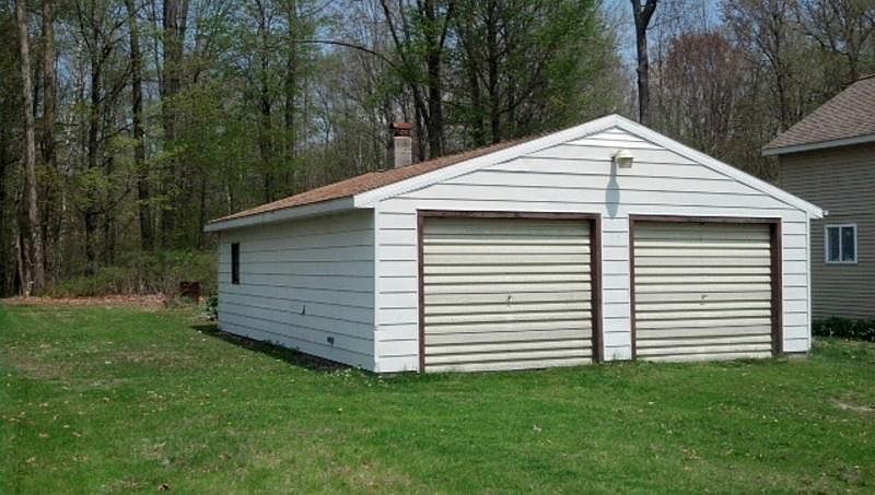 2nd image of 858 Woodruff Dr