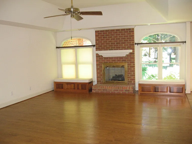 105 Mariners Cir — Photo 4