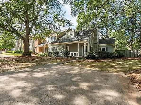 204 Woodburn Club Ln, Spartanburg, SC 29302