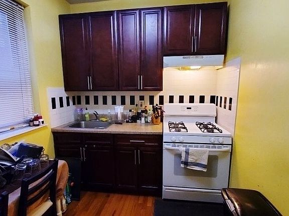 3rd image of 28-26 44th St #1B