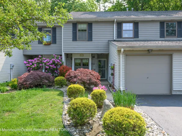 73 Horseshoe Court, Oceanport, NJ 07757