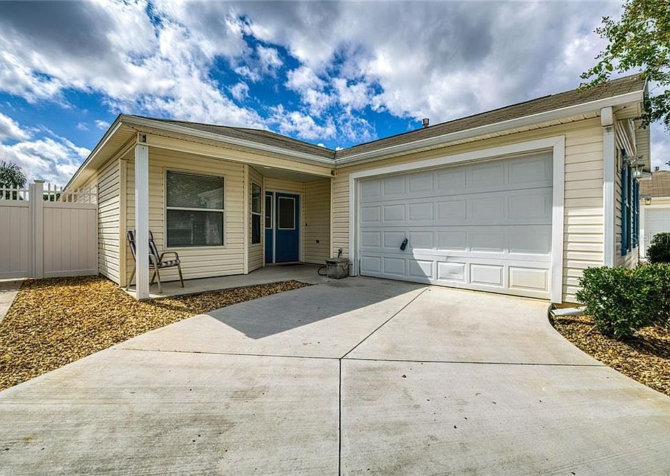 1st image of 582 Lacy Pl