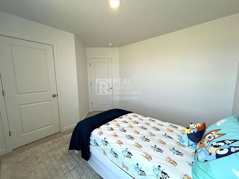 8490 Castleabra Dr — Photo 17