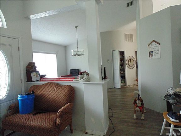 5th image of 119 W Forest Oak Pl