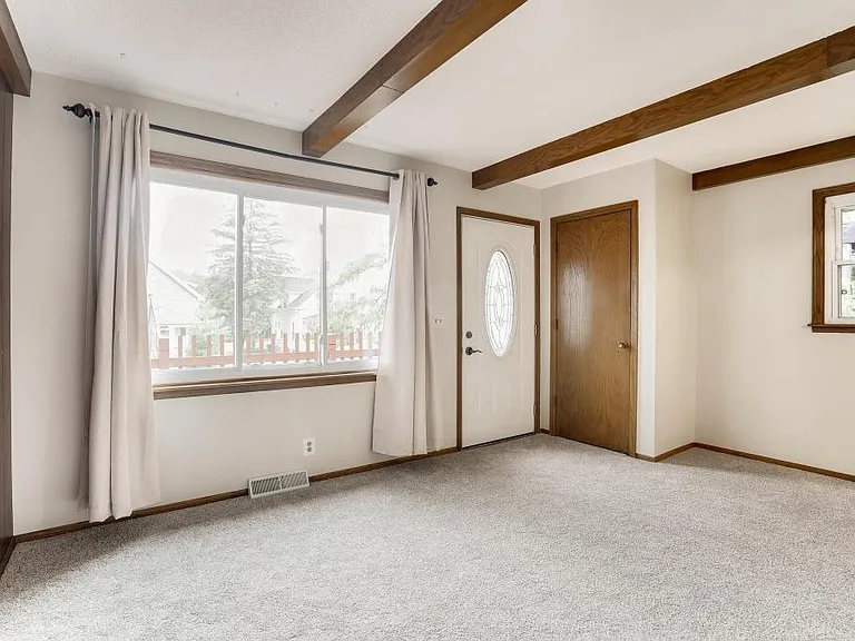 1823 Johnson St NE — Photo 3