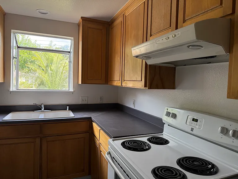 560 W Emerson Ave — Photo 13