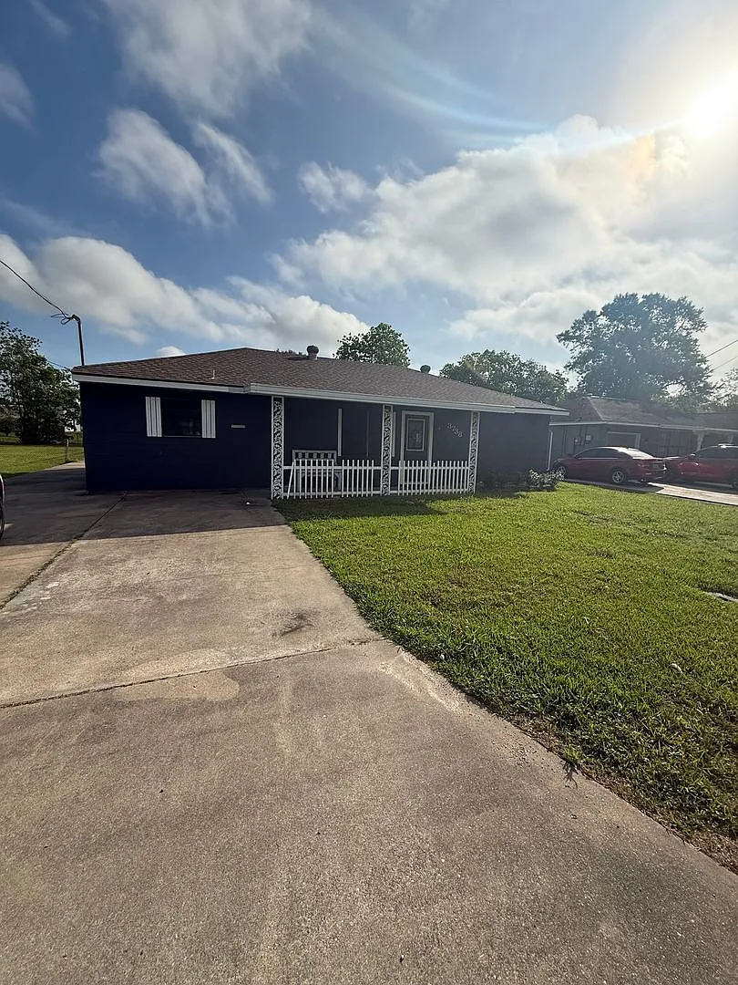 Rental in Groves, Tx — Photo 1