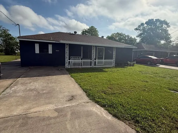 3738 Kenneth St, Groves, TX 77619