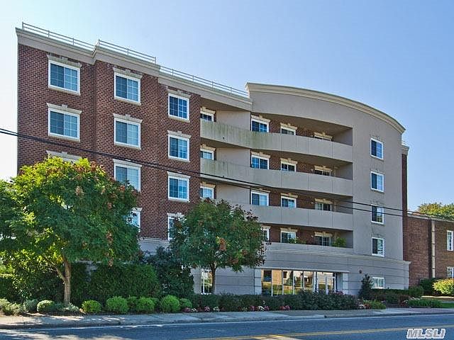 1st image of 242 Maple Ave