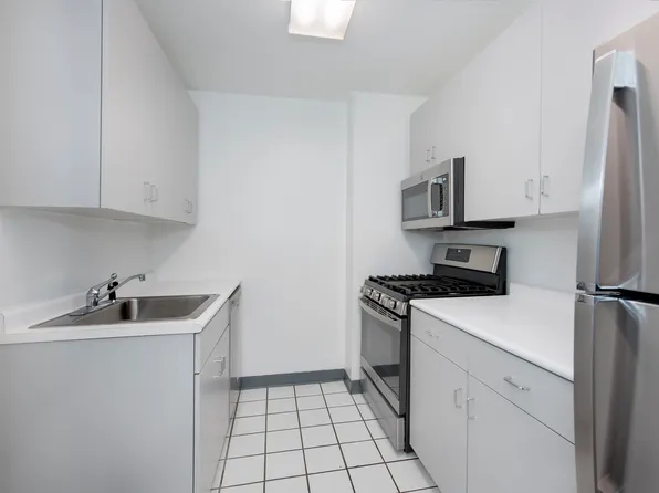 429 East 52nd Street 36H image 1 of 22