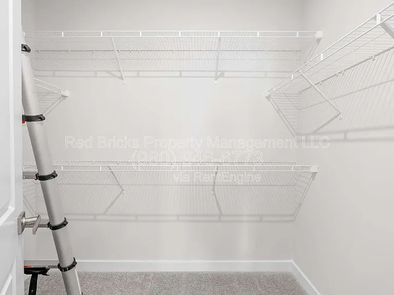 2833 Statesville Ave — Photo 18