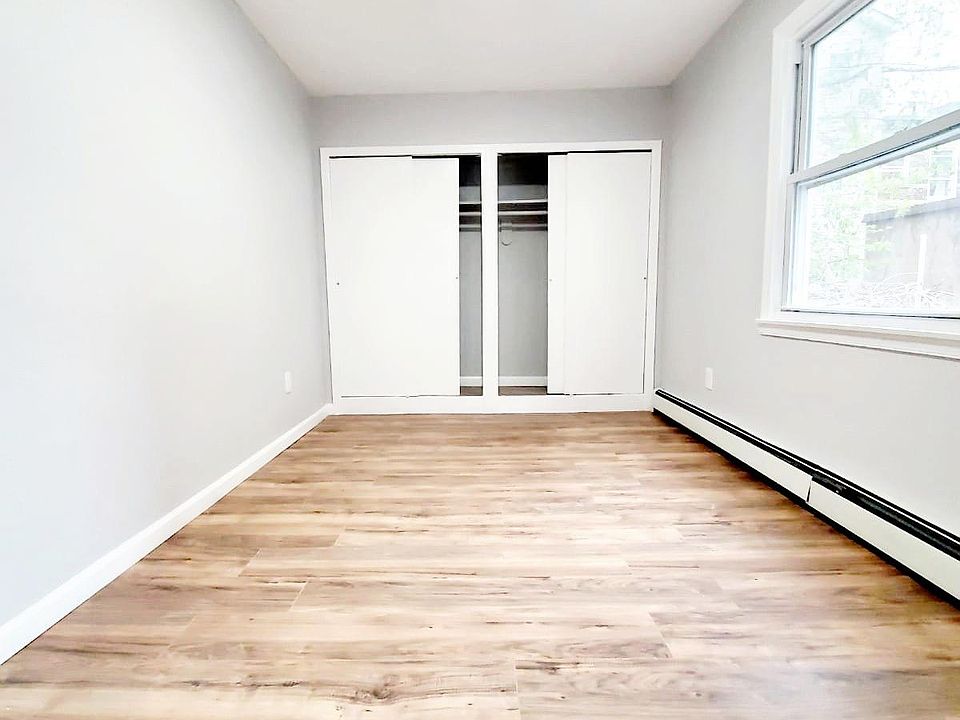 2nd image of 176 Hopkins Ave #1E