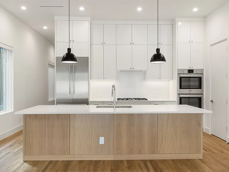4420 Abbott Ave — Photo 8