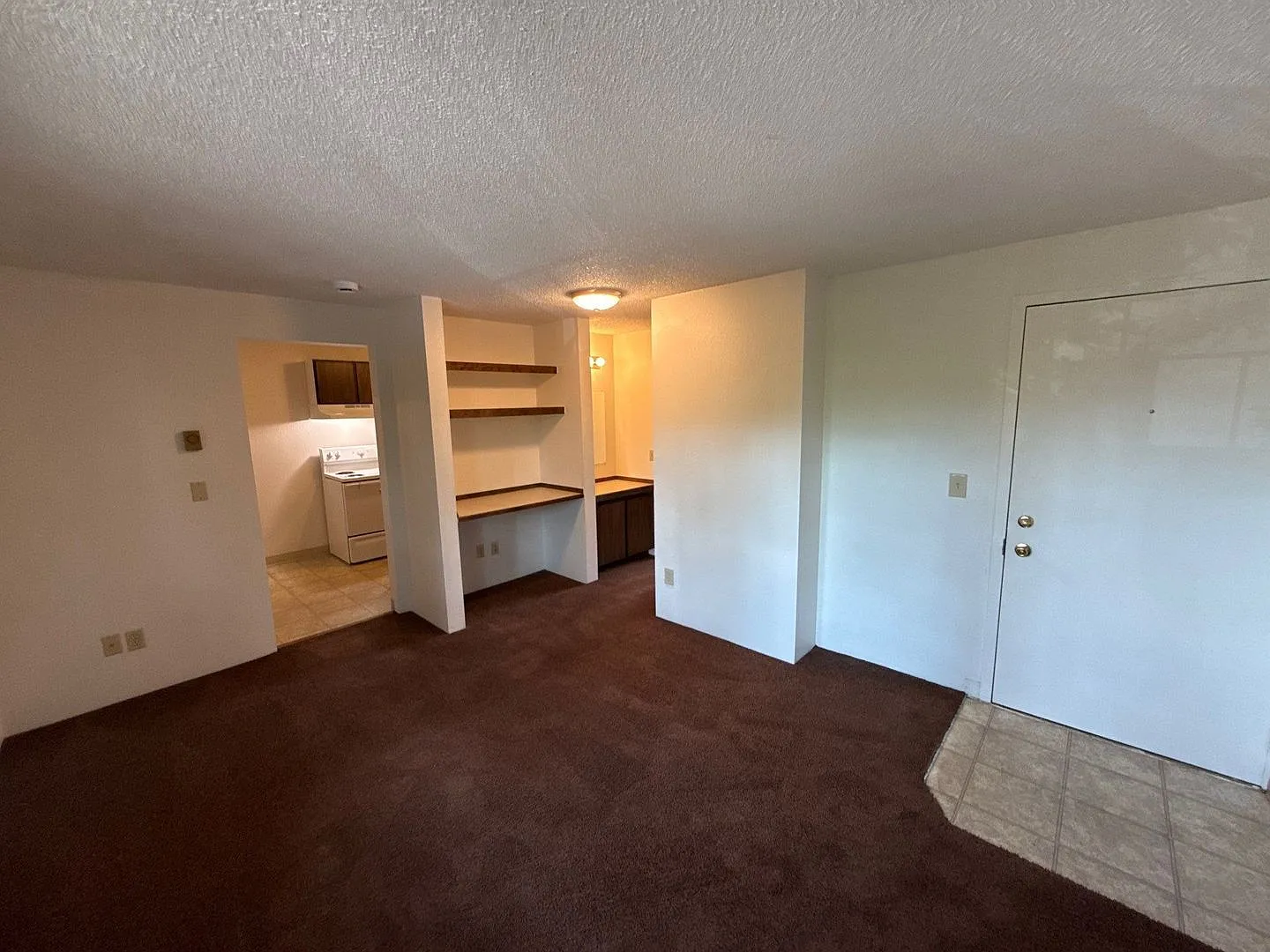 Ashwood Apartments — Photo 4