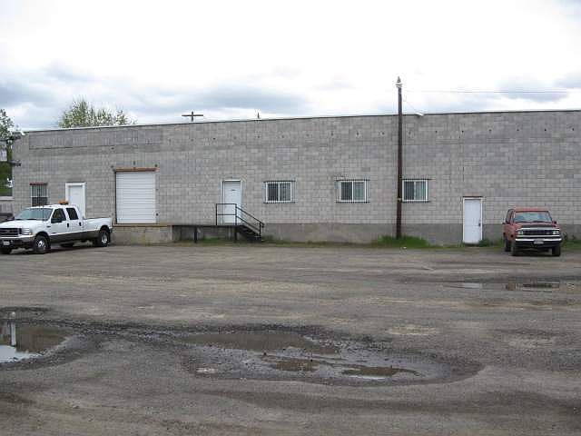 1st image of 842 N 10th Ave
