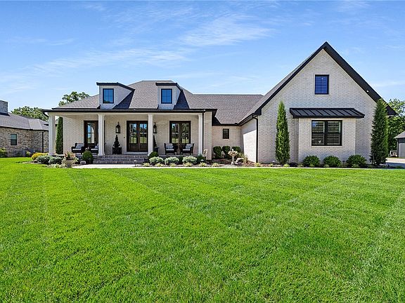 3rd image of 312 Copper Oaks Dr