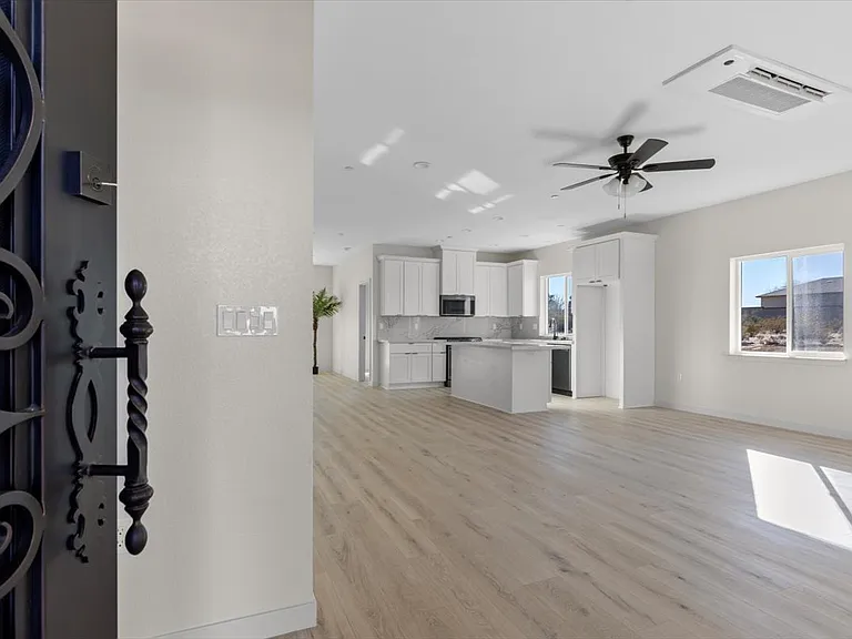 10094 Joshua Blvd — Photo 3