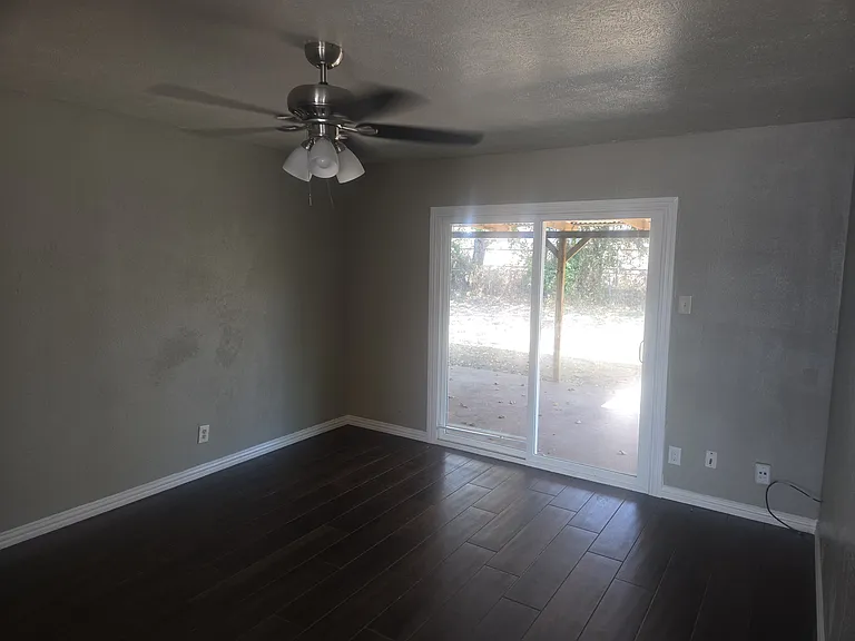 119 Bristol Dr — Photo 7