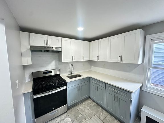 3rd image of 478 Tremont Ave APT 3