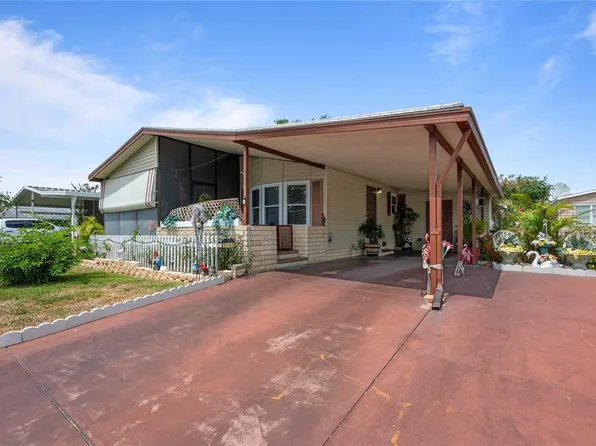 3145 Great Oak St, Wesley Chapel, FL 33543