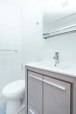 Rented by Nooklyn NYC LLC | media 75