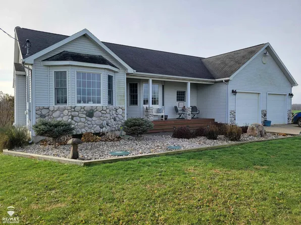 8800 Parker Rd, Laingsburg, MI 48848