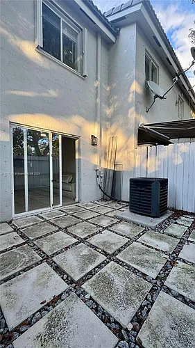 12124 SW 143rd Ln #8-5 Photo 1