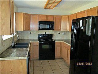 3rd image of 1417 Thistlewood Ln