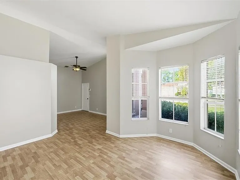 6217 Spring Lake Ter — Photo 4