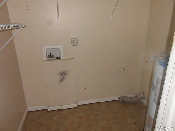 4th image of 4199 Hermitage Ct