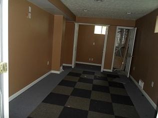 4th image of 607 White Clover Ct