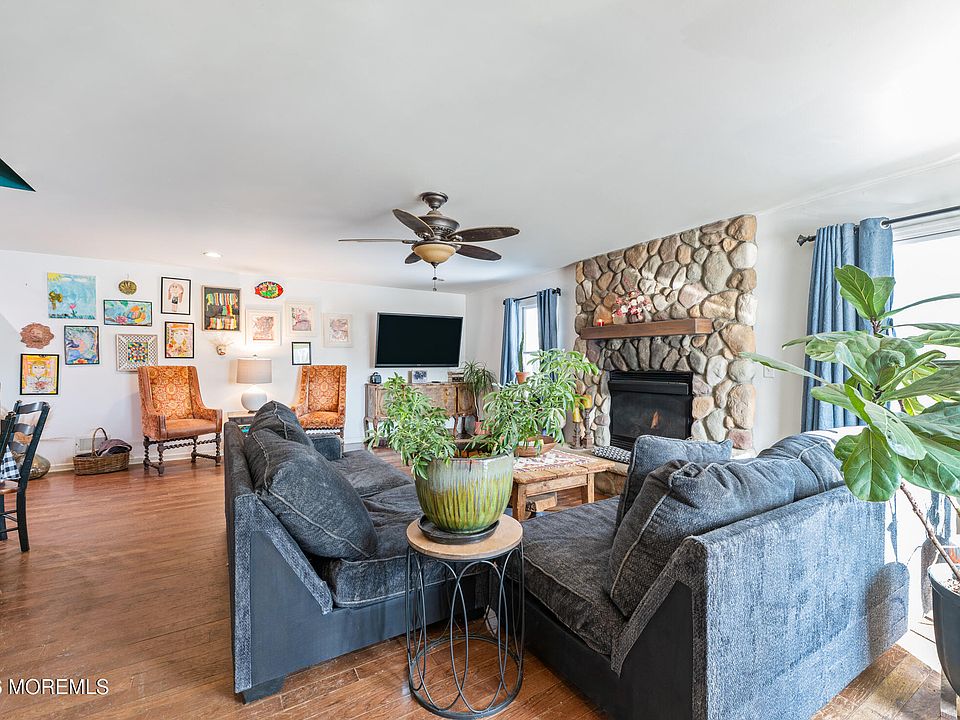 1st image of 12 Thompson Avenue