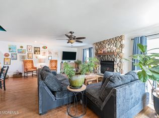 12 Thompson Avenue, Leonardo, NJ 07737