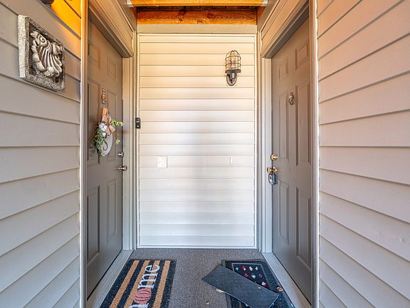4th image of 8132 Shorewalk Dr APT D