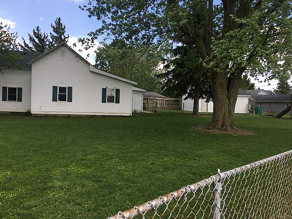 SIDE YARD