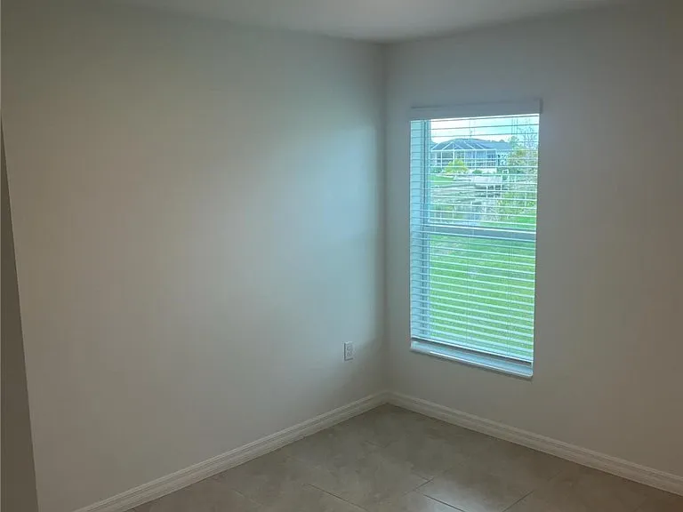 3924 NE 17th Ave — Photo 12