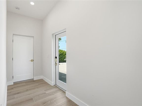 2nd image of 8336 Lagoon RD