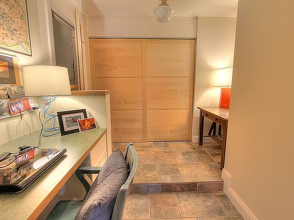 5th image of 921 11th Ave E APT 1B