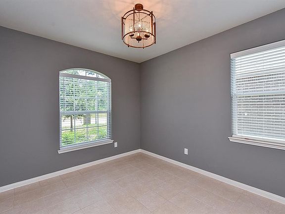 5th image of 38223 Lost Creek Blvd